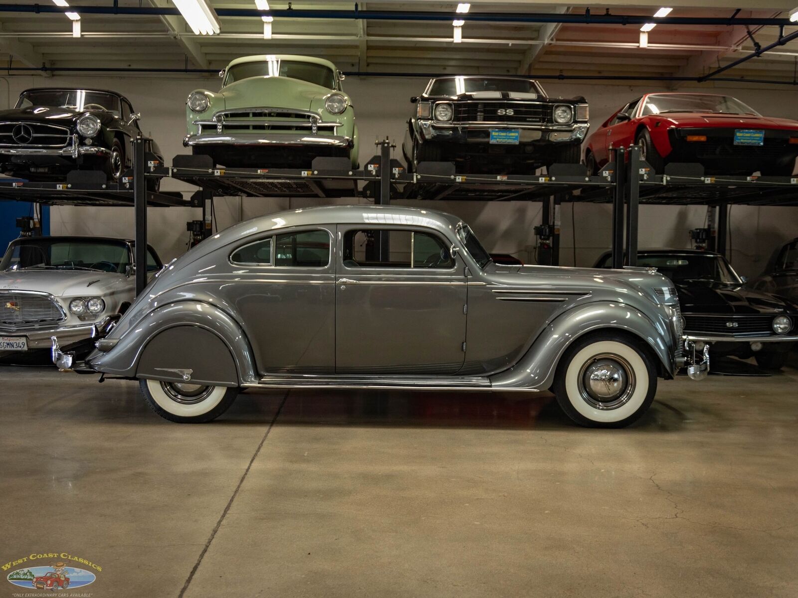 Chrysler-Airflow-Series-C-17-1937-2-Door-Coupe-2