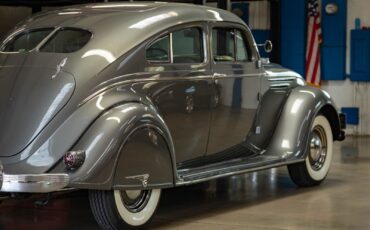 Chrysler-Airflow-Series-C-17-1937-2-Door-Coupe-25