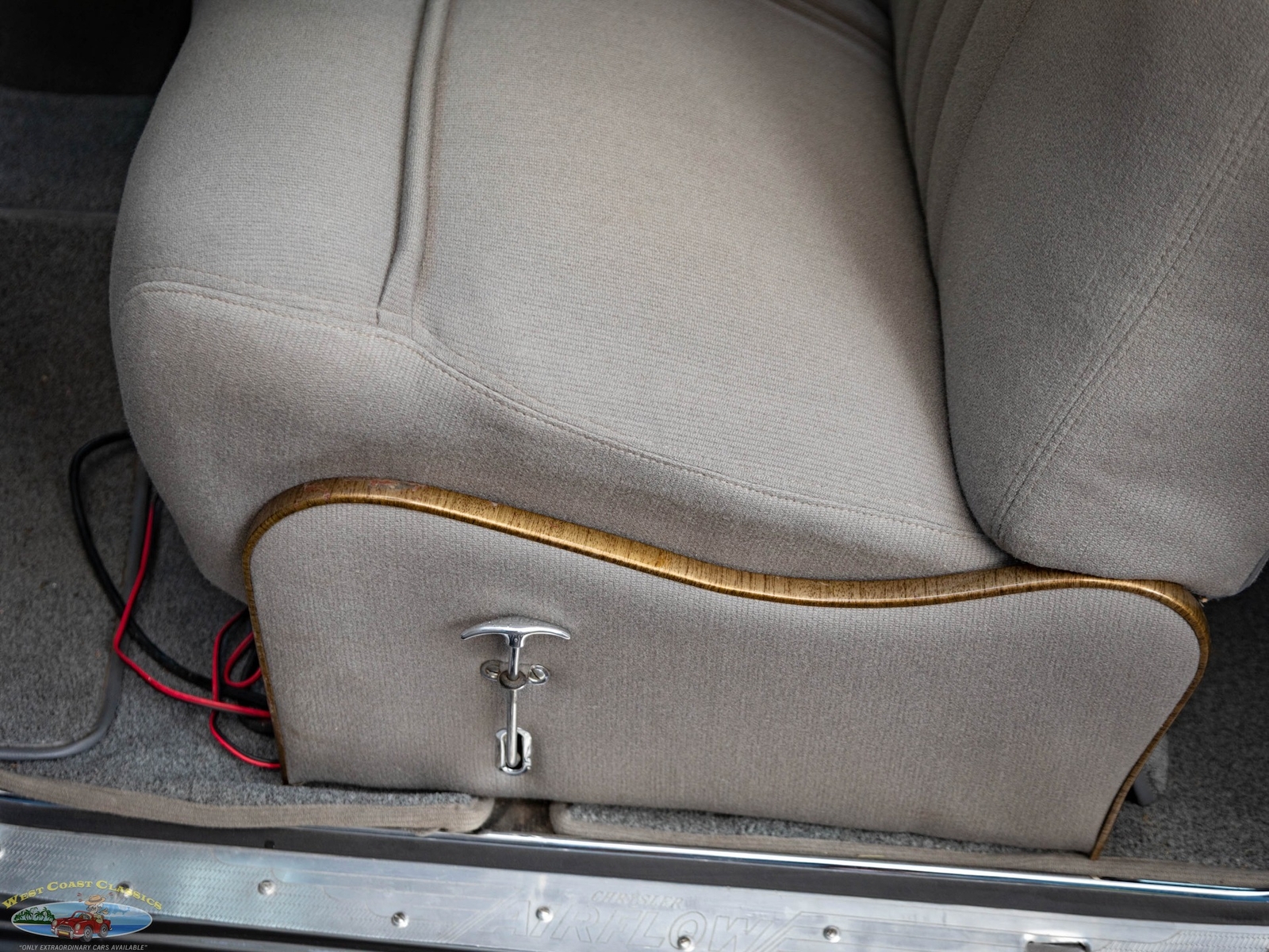 Chrysler-Airflow-Series-C-17-1937-2-Door-Coupe-29