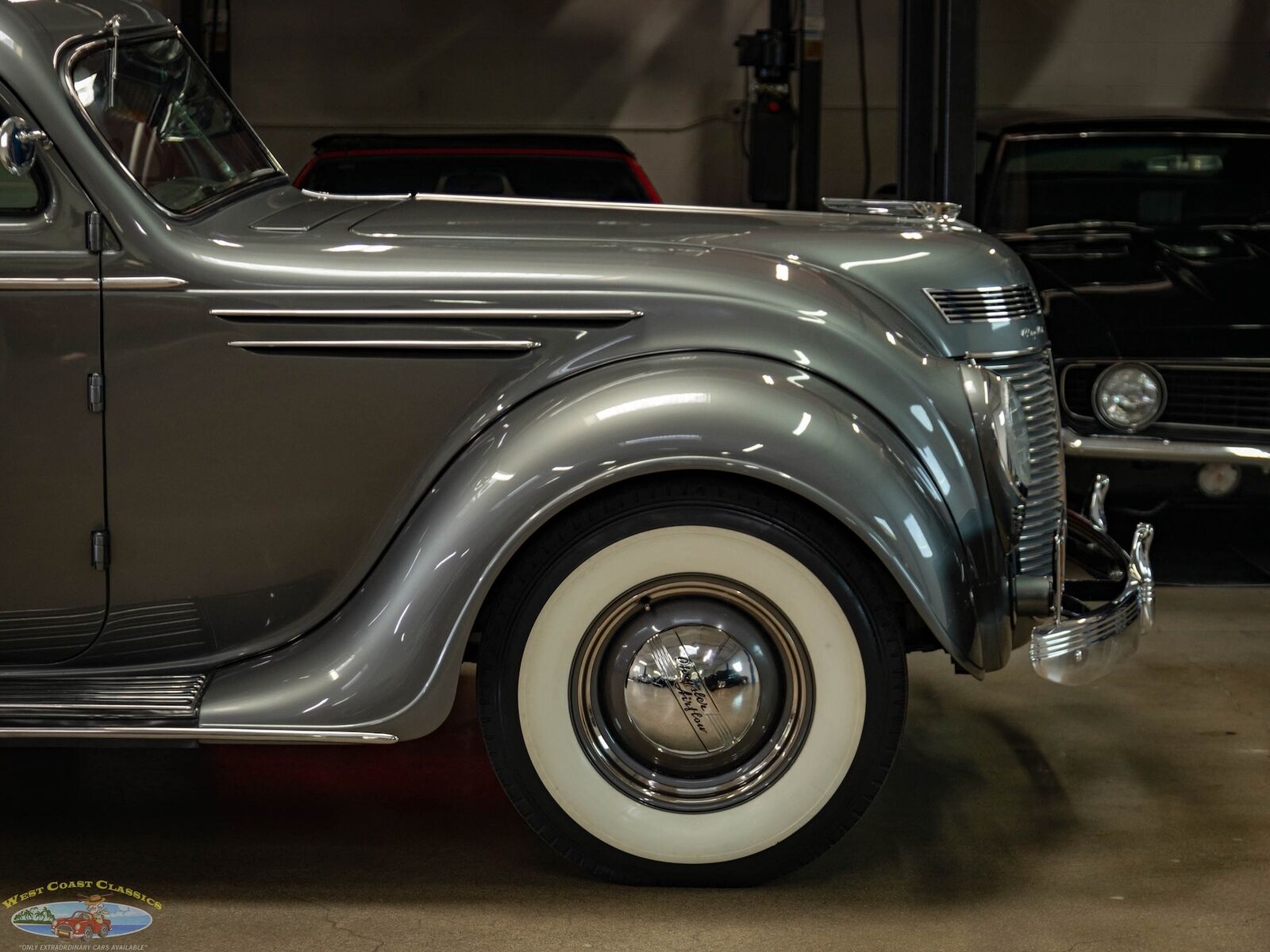 Chrysler-Airflow-Series-C-17-1937-2-Door-Coupe-3