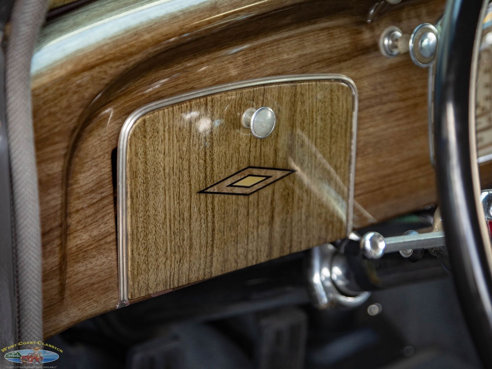 Chrysler-Airflow-Series-C-17-1937-2-Door-Coupe-33