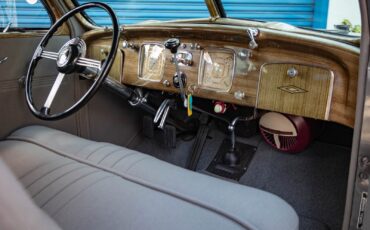 Chrysler-Airflow-Series-C-17-1937-2-Door-Coupe-38