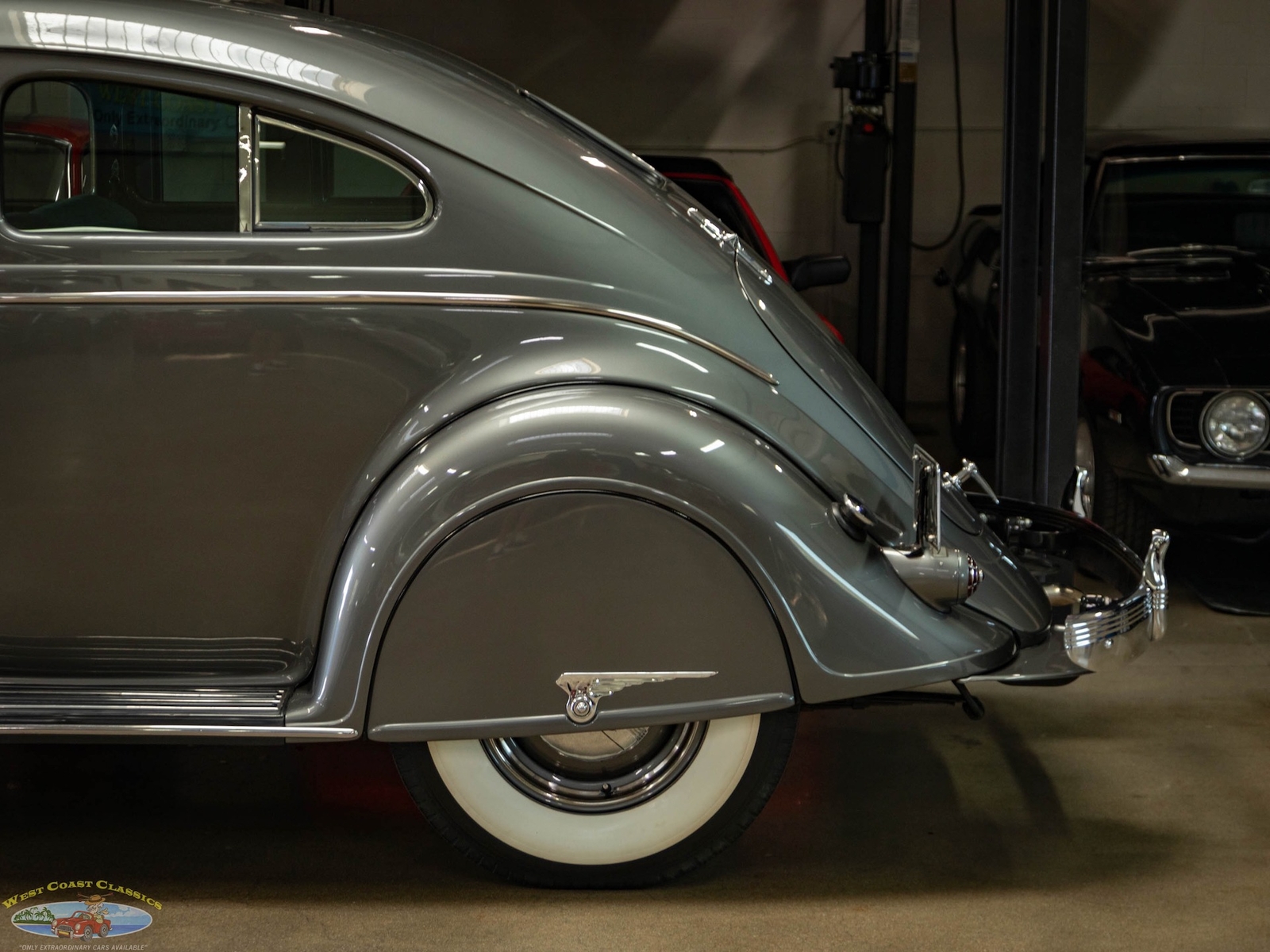 Chrysler-Airflow-Series-C-17-1937-2-Door-Coupe-6