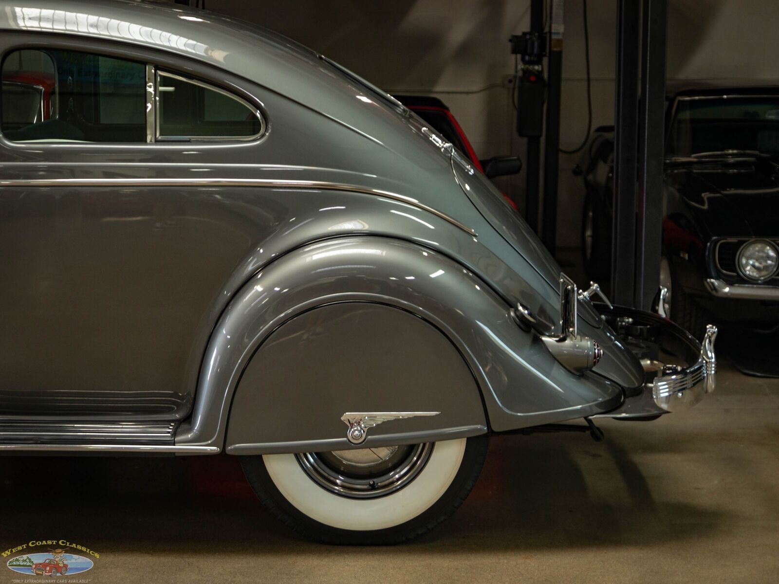 Chrysler-Airflow-Series-C-17-1937-2-Door-Coupe-6
