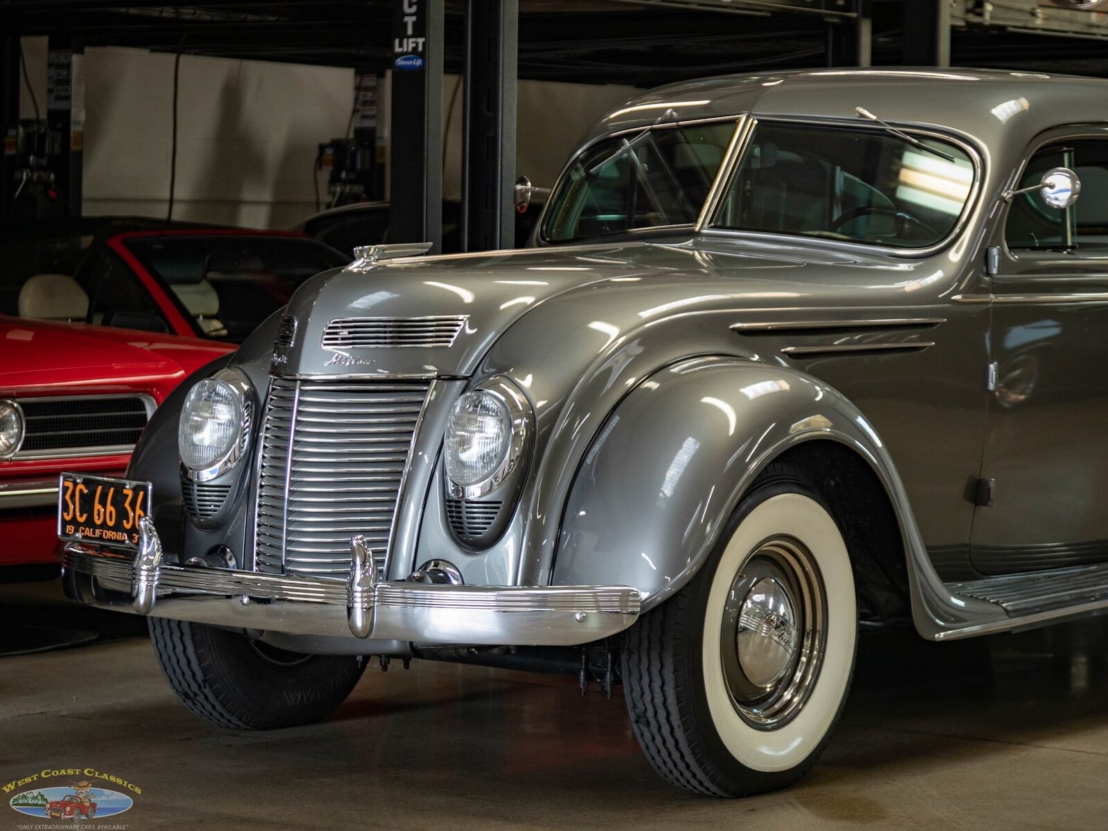 Chrysler-Airflow-Series-C-17-1937-2-Door-Coupe-7