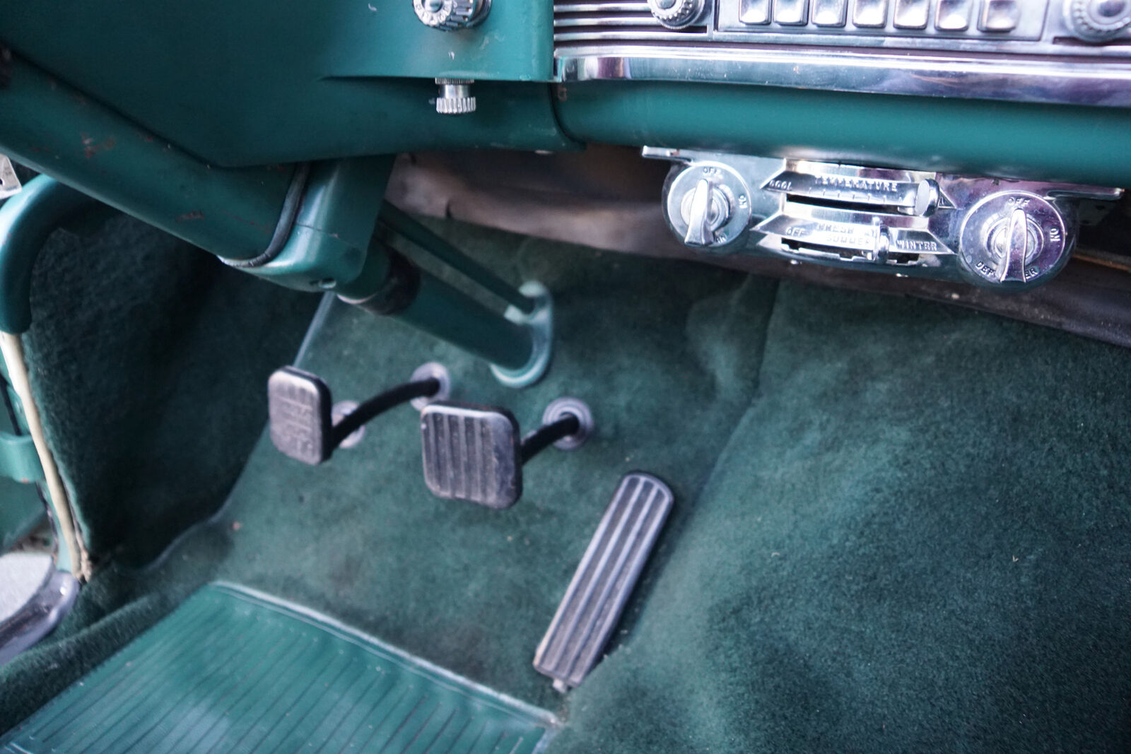 Chrysler-C-48-Windsor-Convertible-1950-Convertible-32
