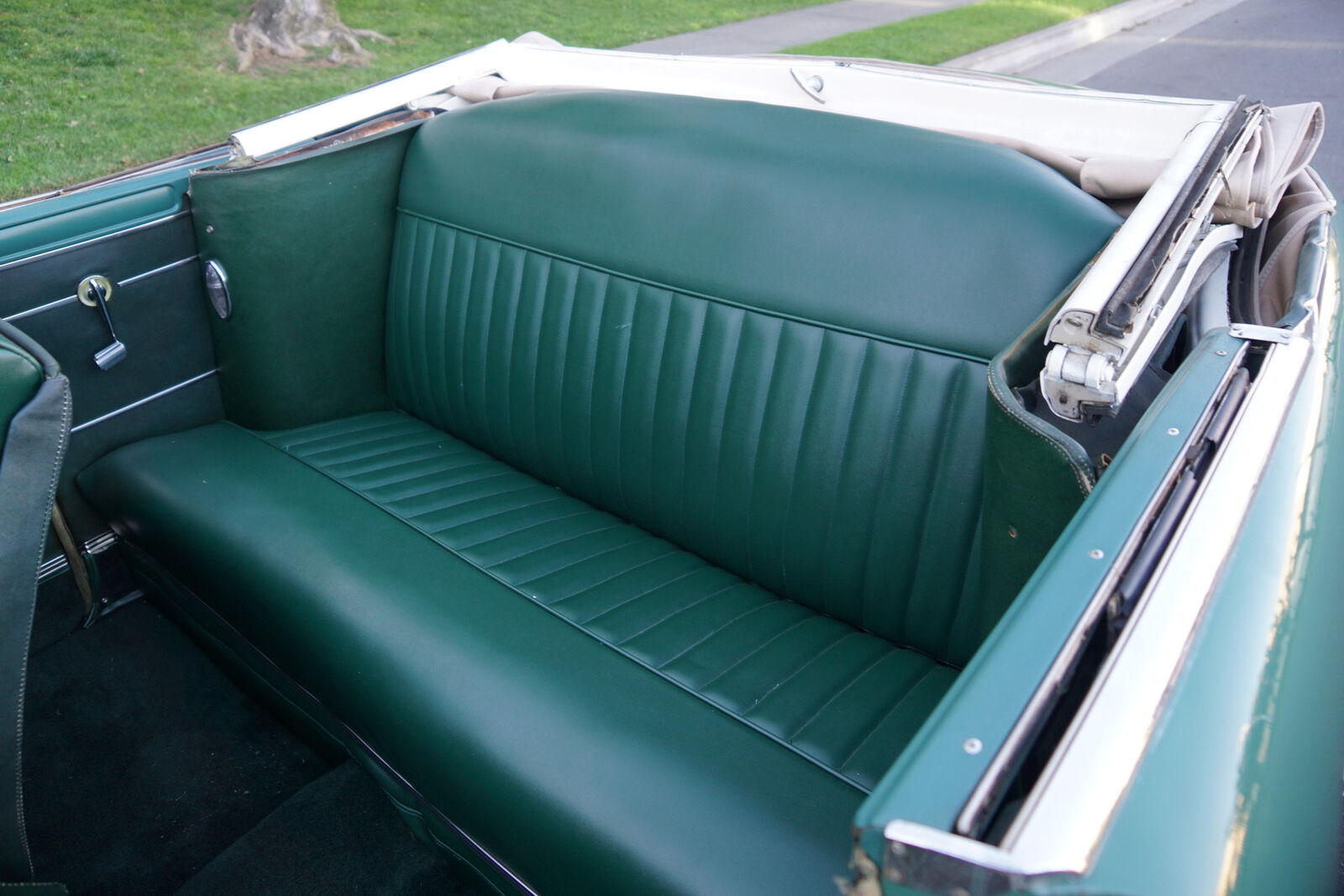 Chrysler-C-48-Windsor-Convertible-1950-Convertible-35