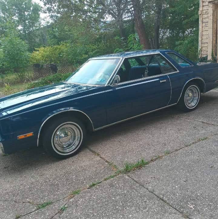 Chrysler Cordova  1980 blue