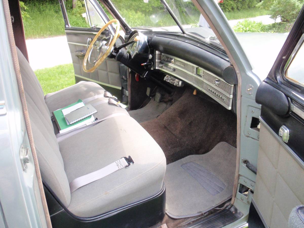 Chrysler-Imperial-1950-grey-12