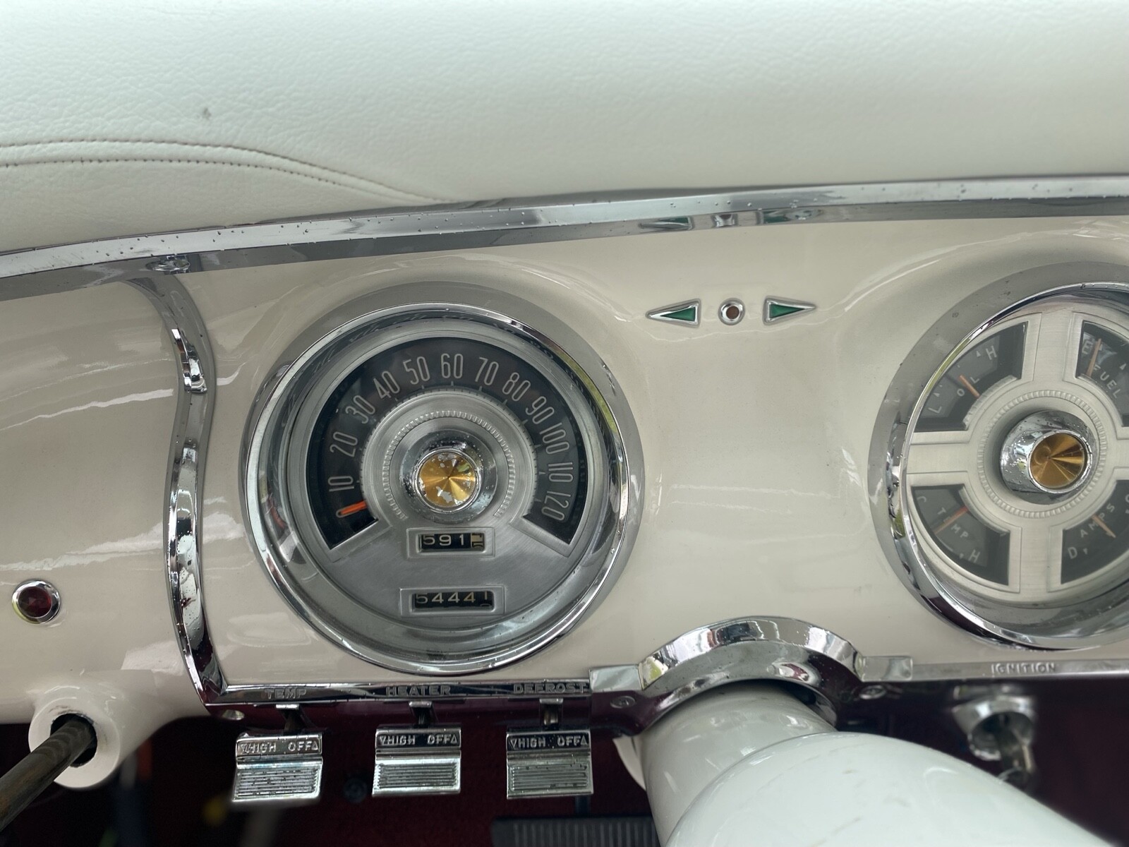 Chrysler-Imperial-1955-Sedan-36