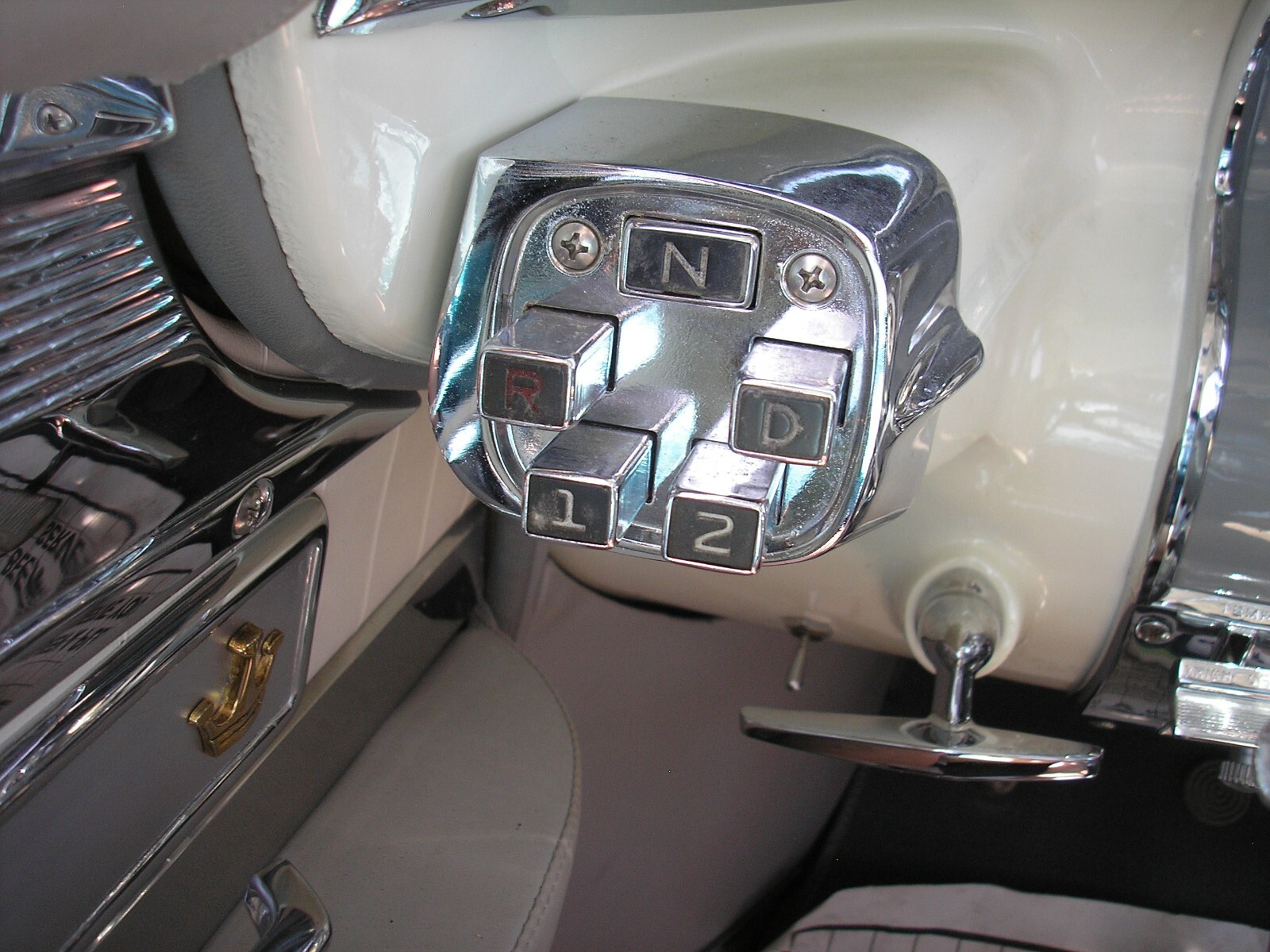 Chrysler-Imperial-1956-Coupe-17