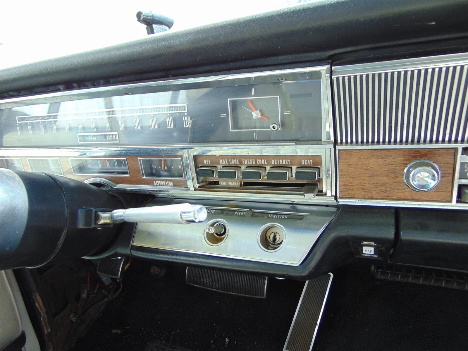 Chrysler-Imperial-1965-Hardtop-18