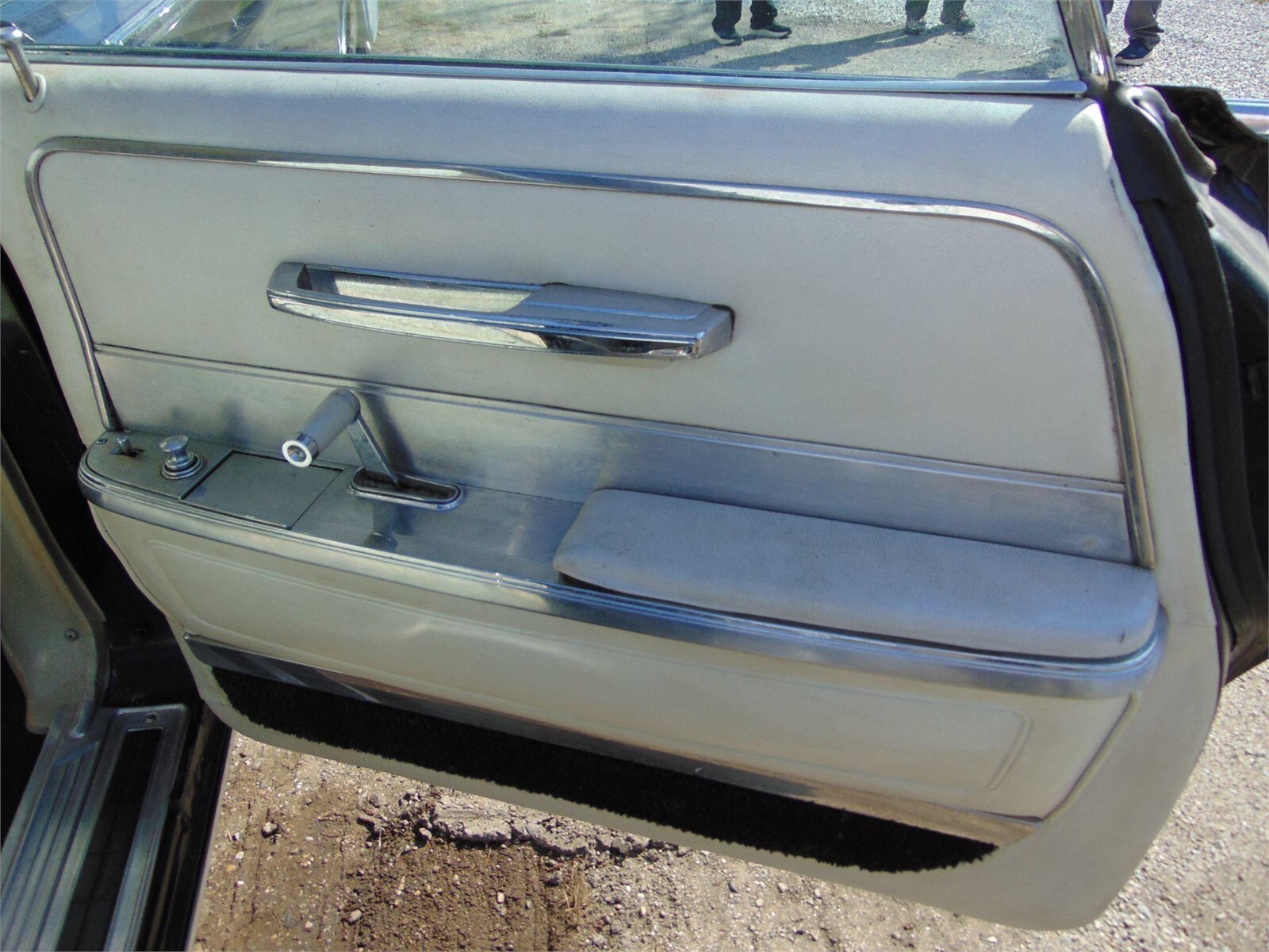 Chrysler-Imperial-1965-Hardtop-19