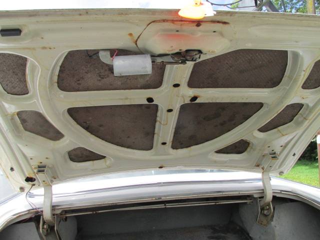 Chrysler-Imperial-lebaron-1963-white-3