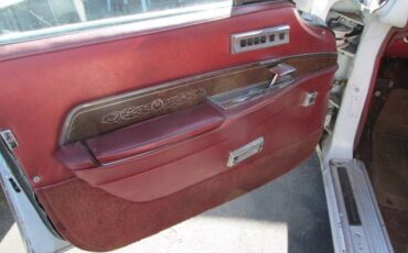 Chrysler-Imperial-lebaron-1963-white-8