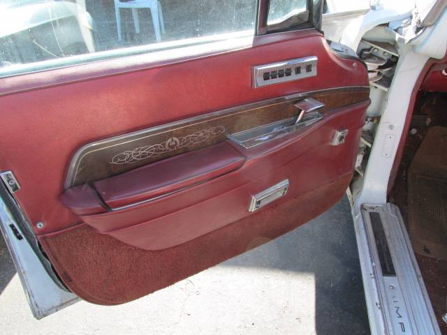 Chrysler-Imperial-lebaron-1963-white-8
