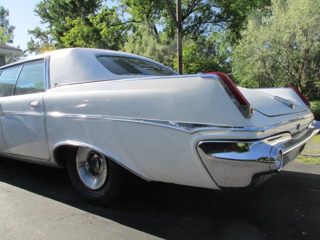 Chrysler-Imperial-lebaron-1963-white-9