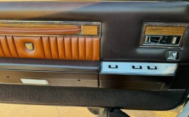 Chrysler-Le-baron-1982-white-14