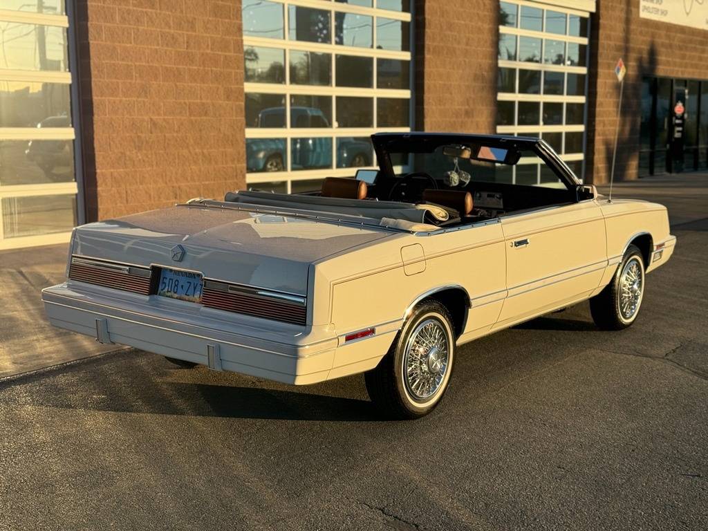 Chrysler-Le-baron-1982-white-3
