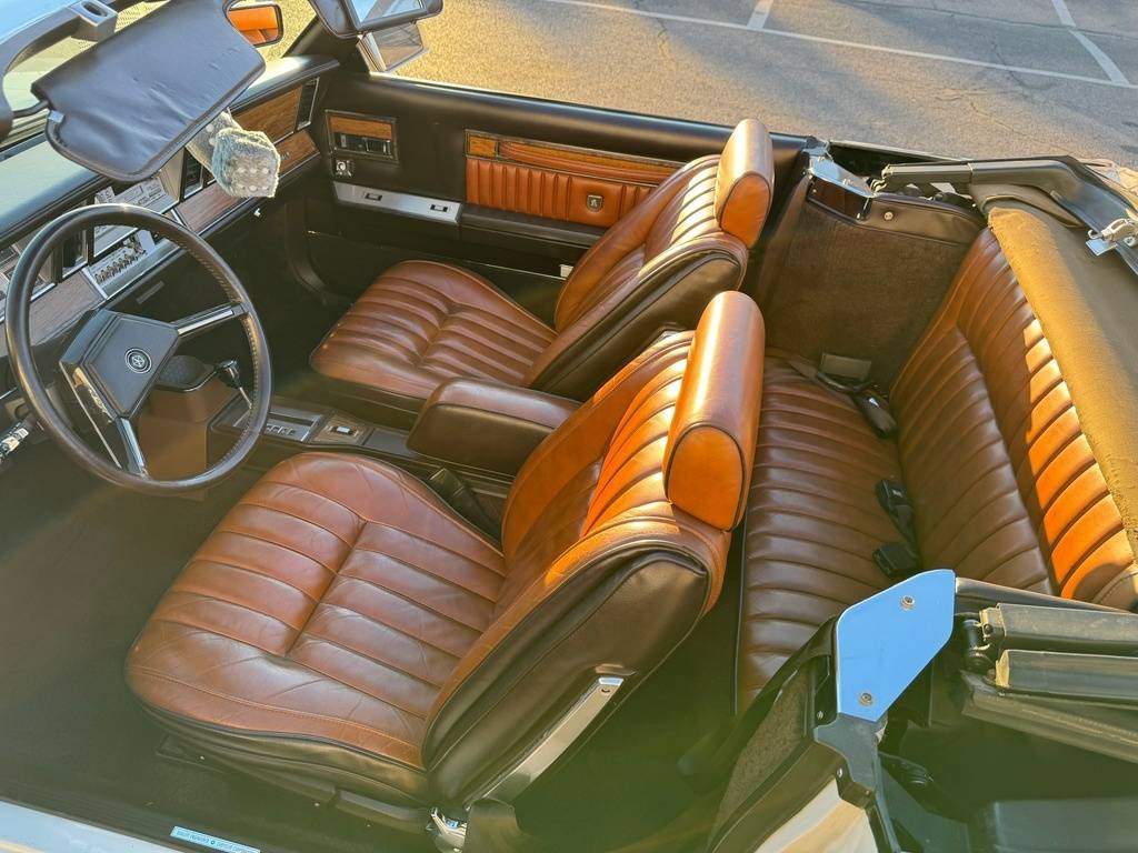 Chrysler-Le-baron-1982-white-8