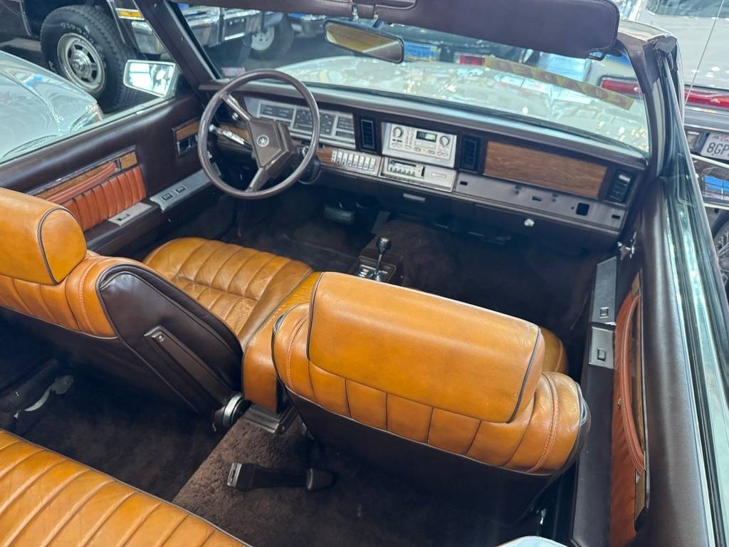 Chrysler-Le-baron-1983-white-10