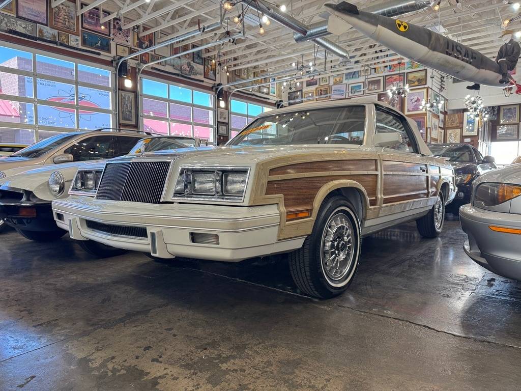Chrysler-Le-baron-1983-white-5