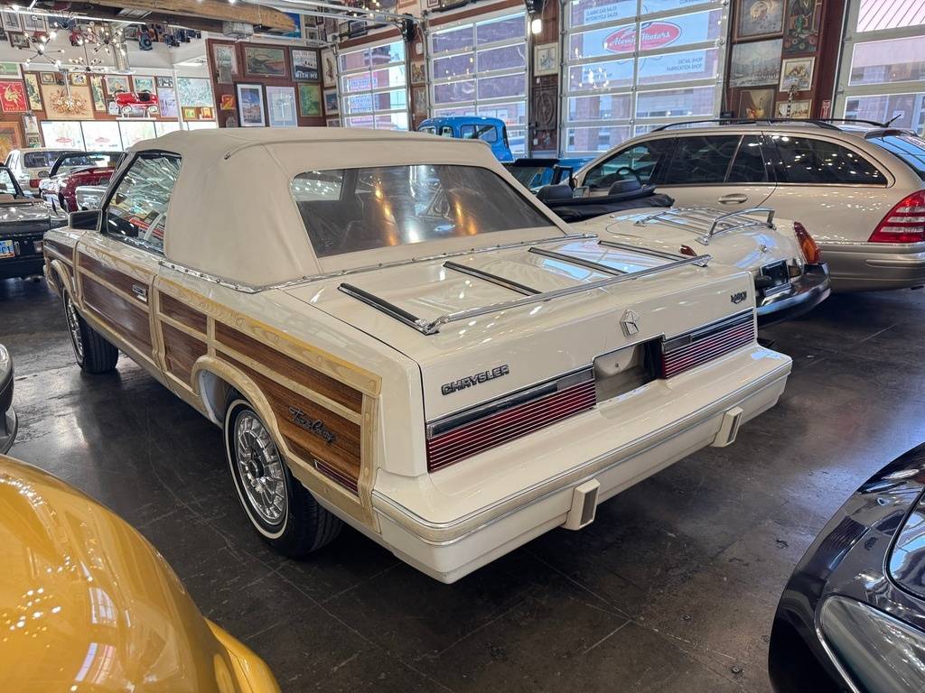 Chrysler-Le-baron-1983-white-6