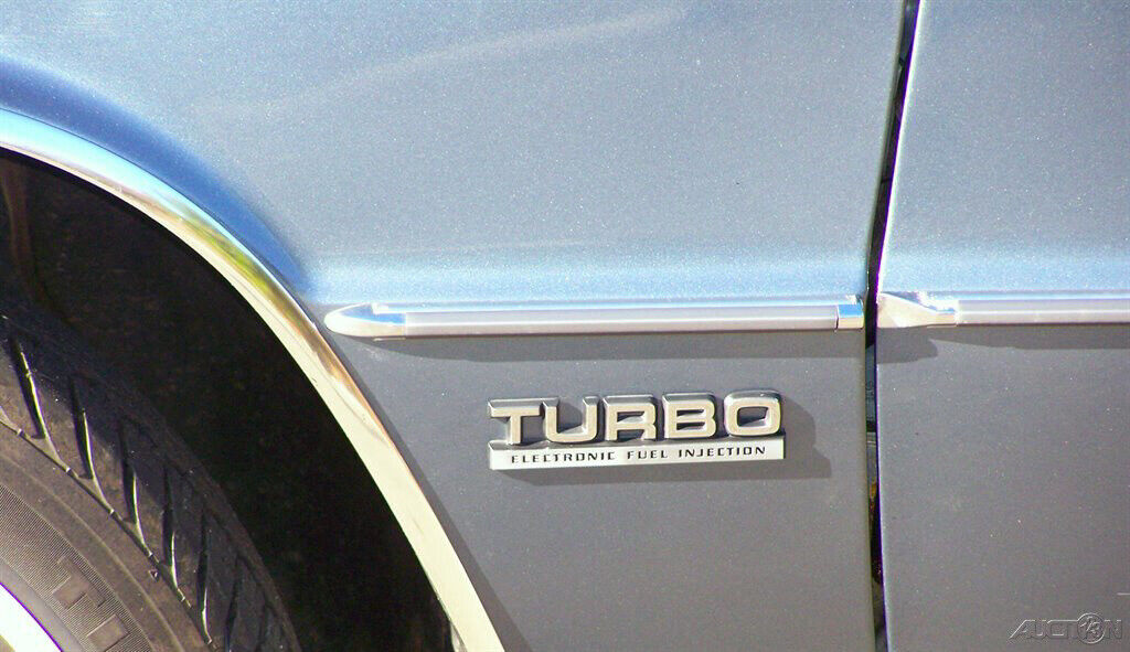 Chrysler-LeBaron-1985-Convertible-11