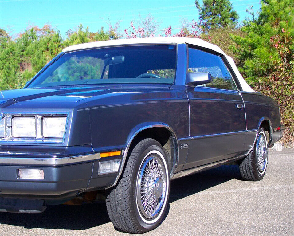 Chrysler-LeBaron-1985-Convertible-14