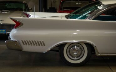 Chrysler-New-Yorker-1960-2-Door-Hardtop-1
