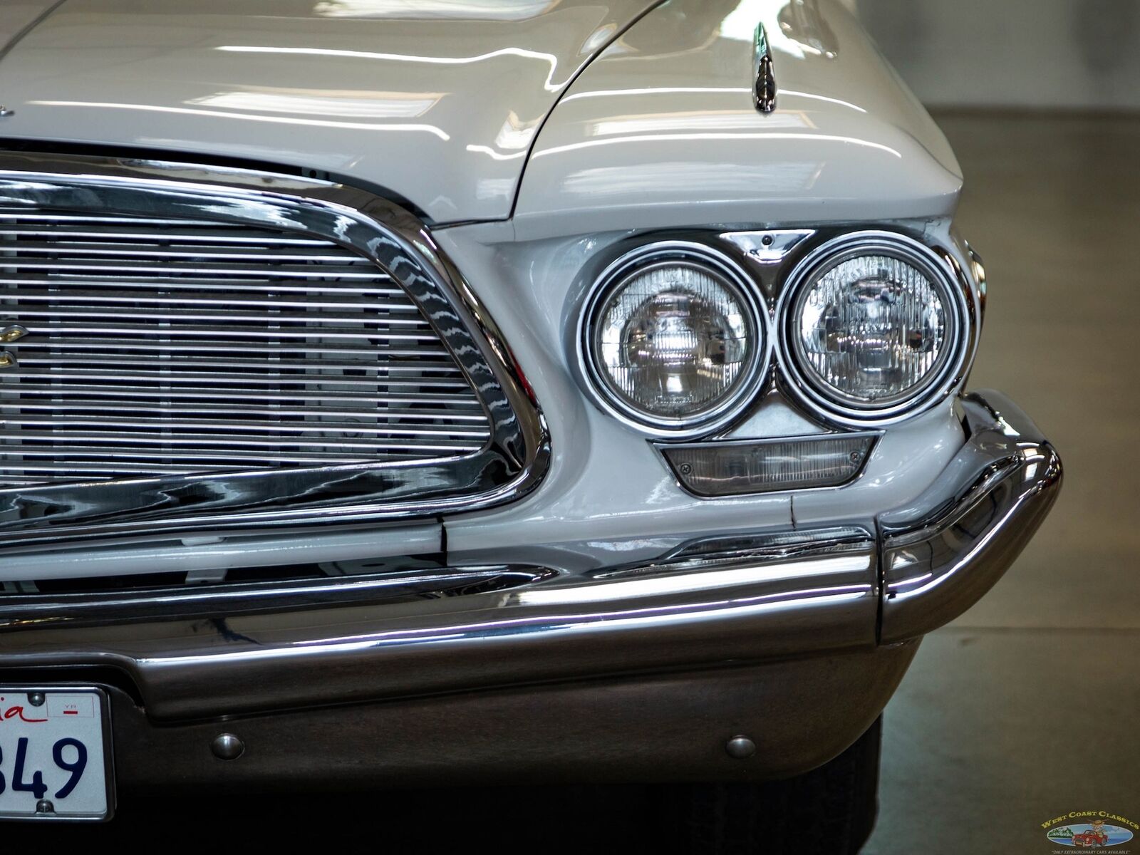 Chrysler-New-Yorker-1960-2-Door-Hardtop-15