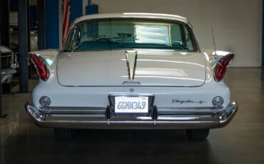 Chrysler-New-Yorker-1960-2-Door-Hardtop-16