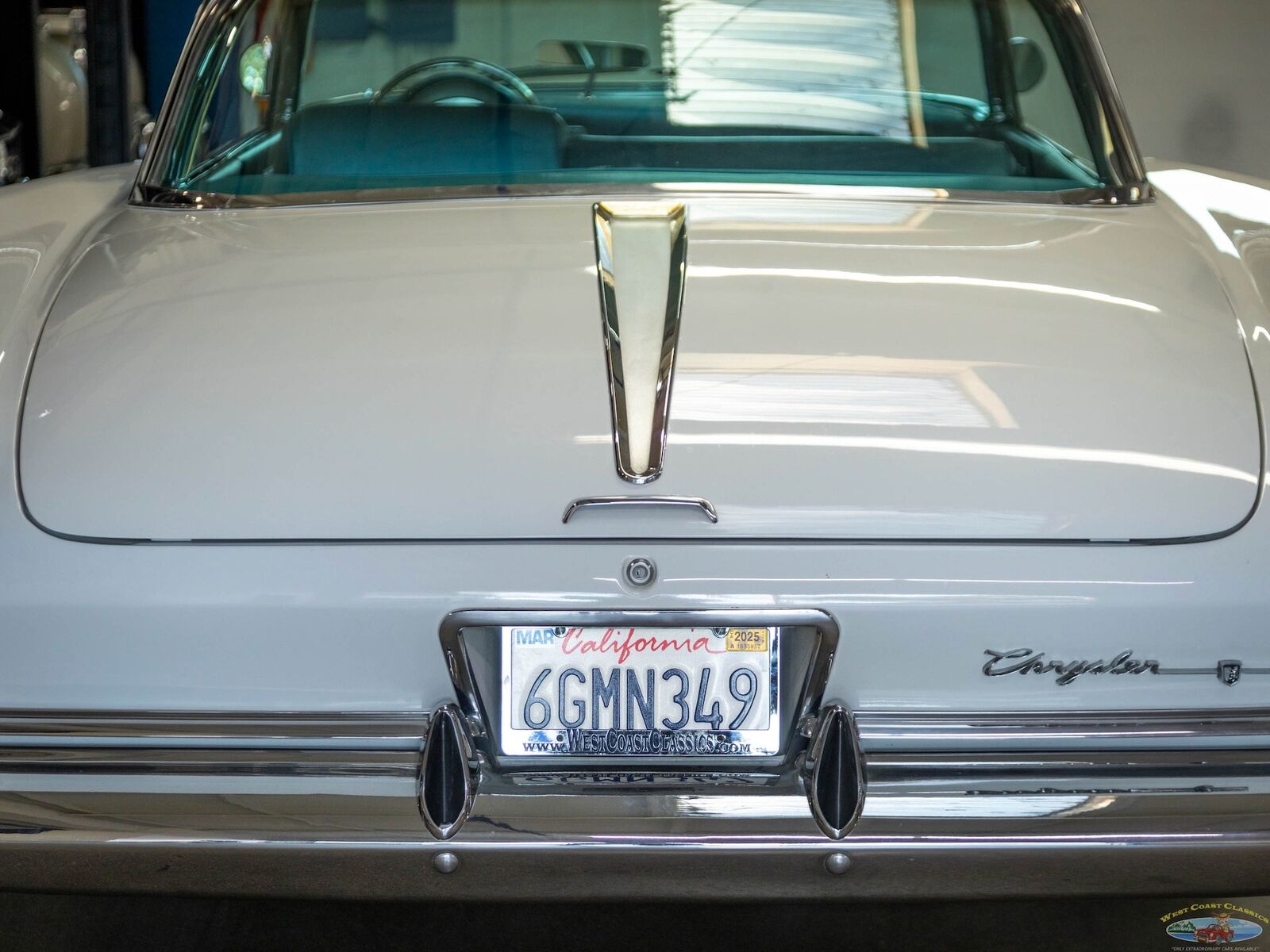 Chrysler-New-Yorker-1960-2-Door-Hardtop-18