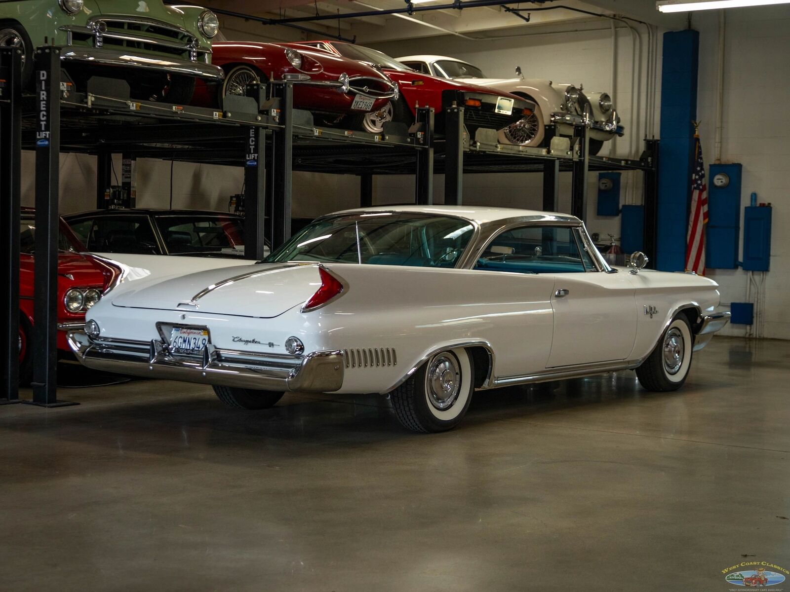 Chrysler-New-Yorker-1960-2-Door-Hardtop-23