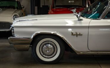 Chrysler-New-Yorker-1960-2-Door-Hardtop-4