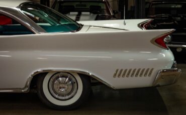 Chrysler-New-Yorker-1960-2-Door-Hardtop-6