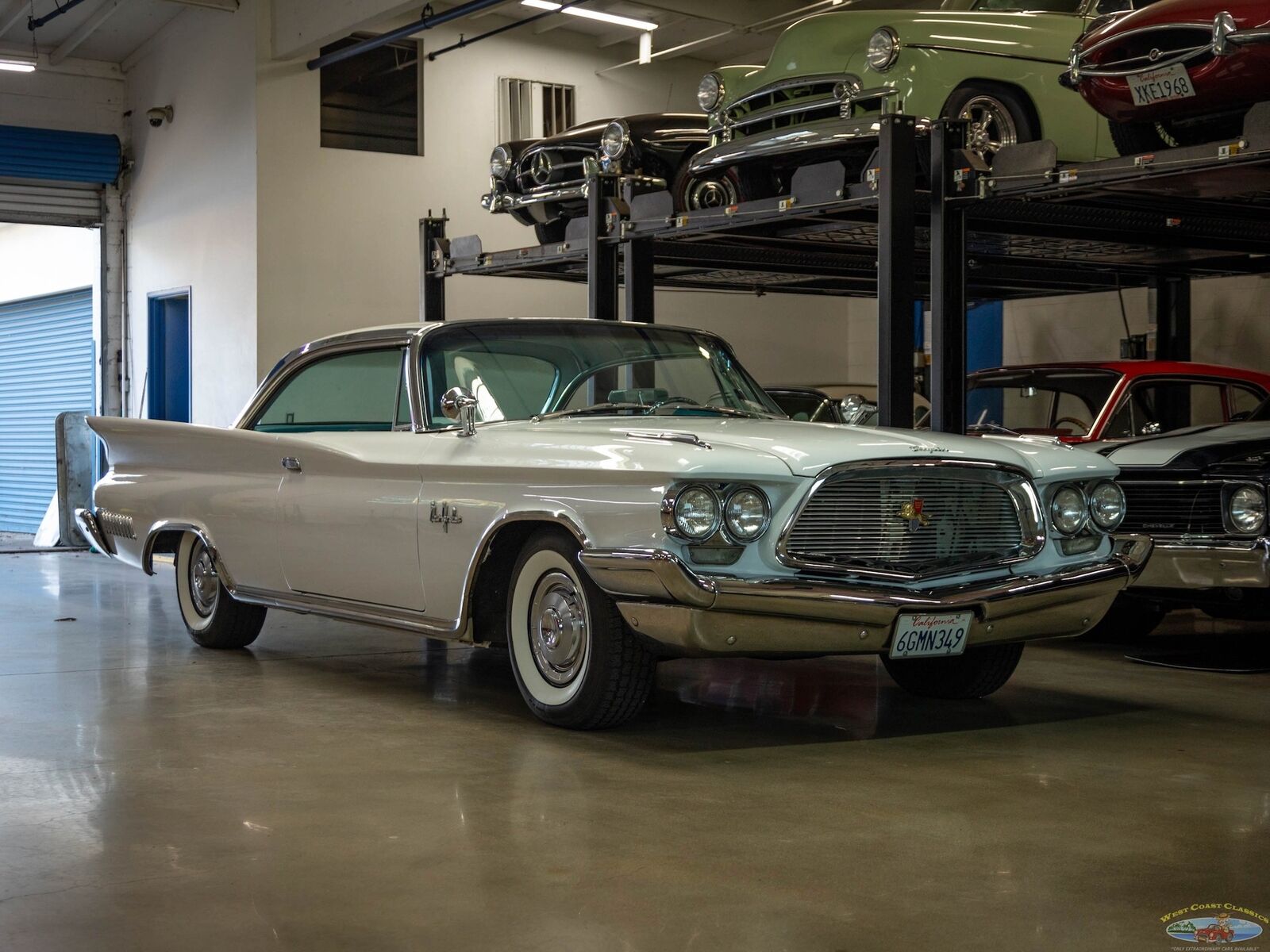 Chrysler-New-Yorker-1960-2-Door-Hardtop-9