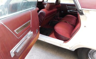 Chrysler-New-Yorker-1969-Sedan-13