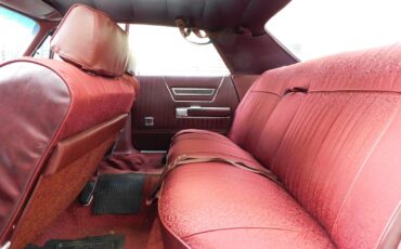 Chrysler-New-Yorker-1969-Sedan-14