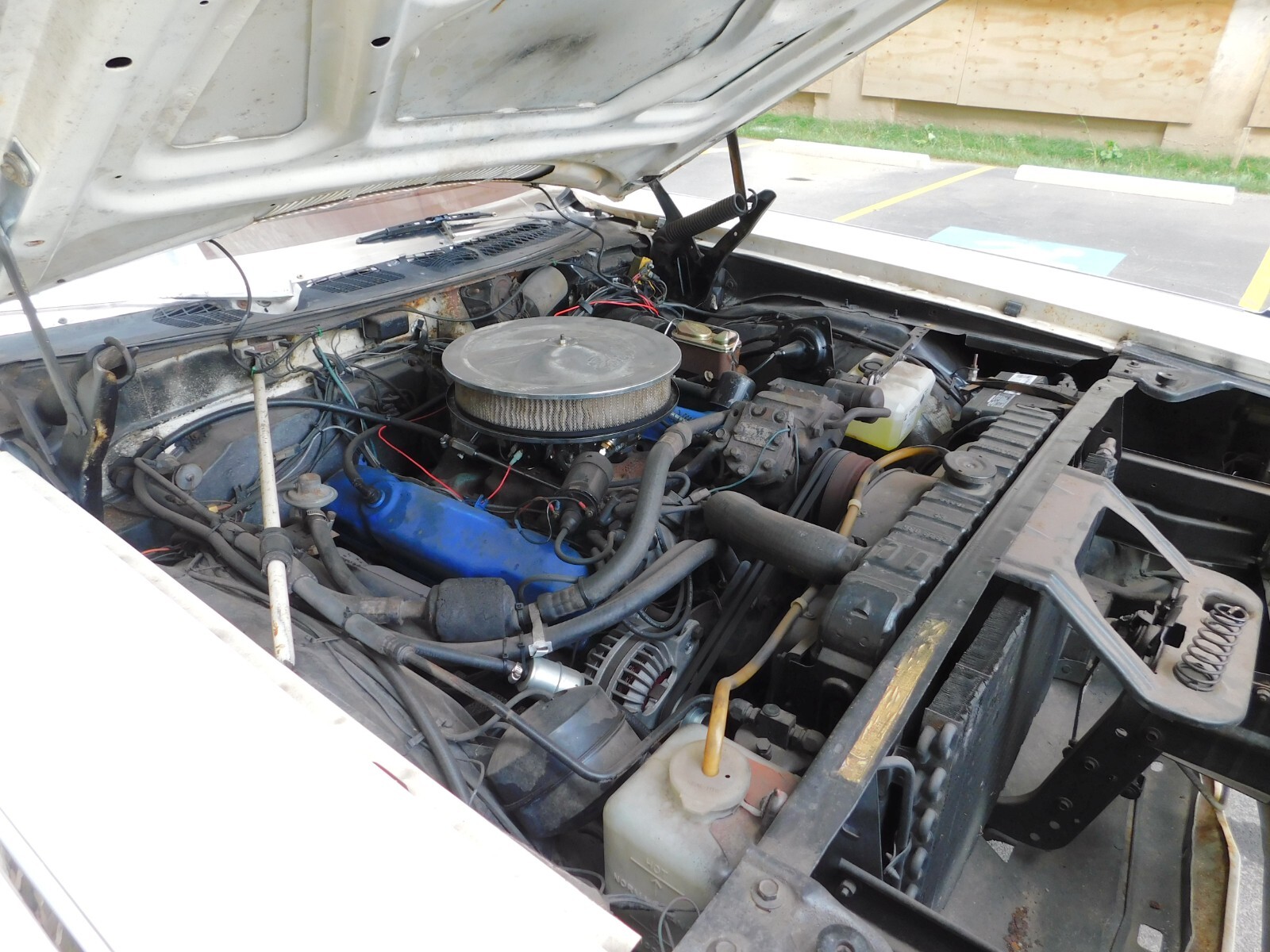 Chrysler-New-Yorker-1969-Sedan-19
