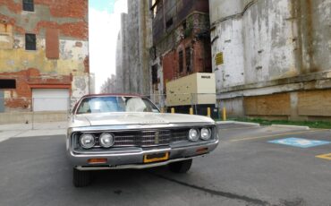 Chrysler-New-Yorker-1969-Sedan-2