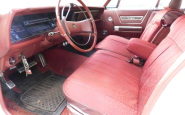 Chrysler-New-Yorker-1969-Sedan-9