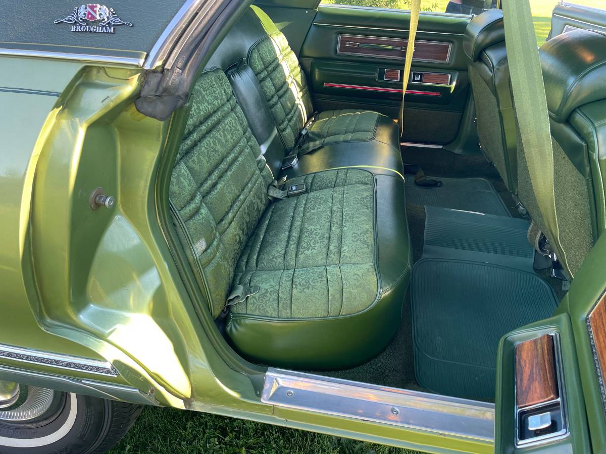 Chrysler-New-yorker-1973-green-10
