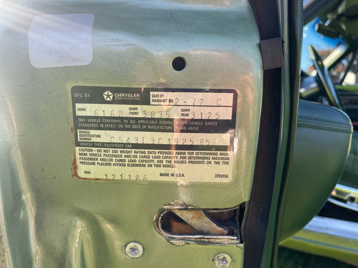 Chrysler-New-yorker-1973-green-11