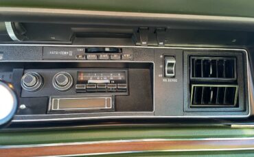 Chrysler-New-yorker-1973-green-15