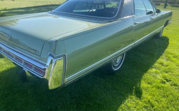 Chrysler-New-yorker-1973-green-3