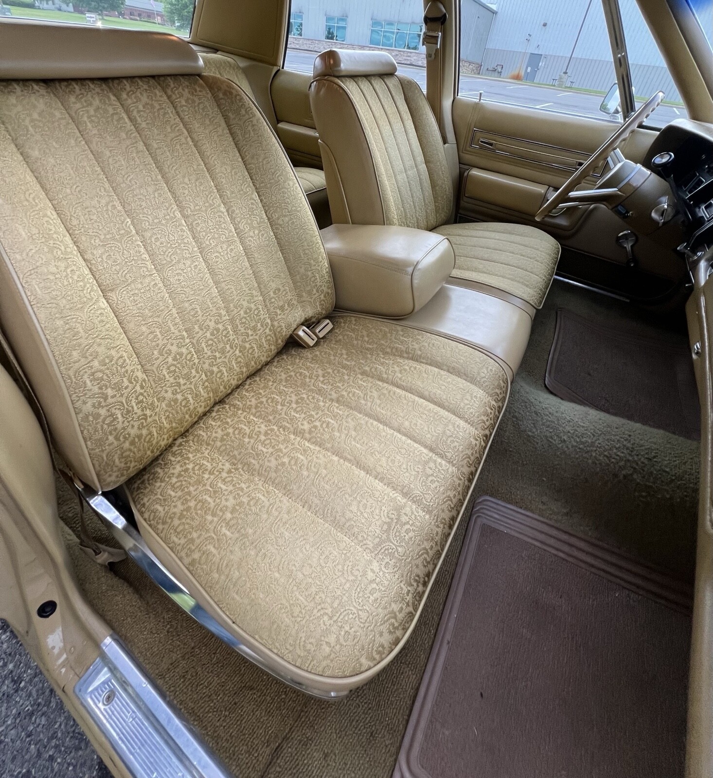 Chrysler-Newport-1977-10