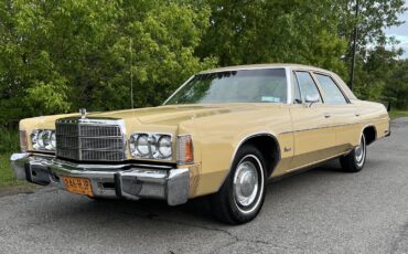 Chrysler-Newport-1977