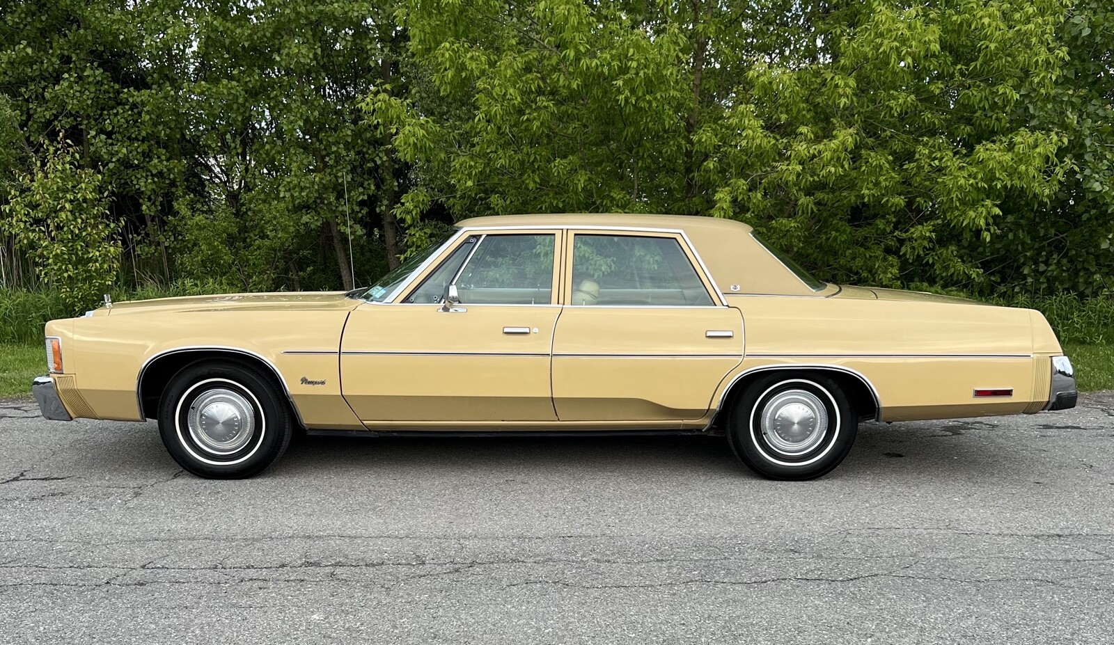 Chrysler-Newport-1977-7