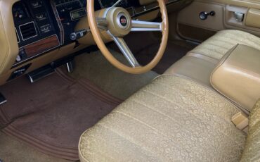 Chrysler-Newport-1977-8